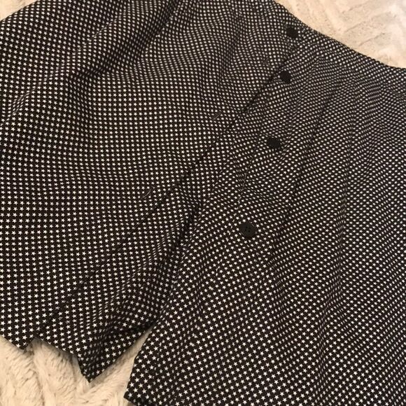 Liz Claiborne Star Print Button Skort - Size 10 - Picture 3 of 8